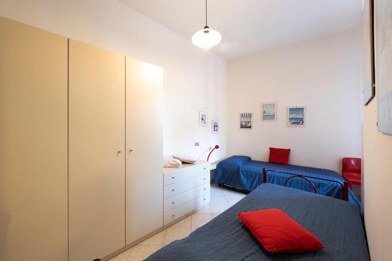 Trilocale Mazzini Con 2 Balconi Daire Varazze Dış mekan fotoğraf